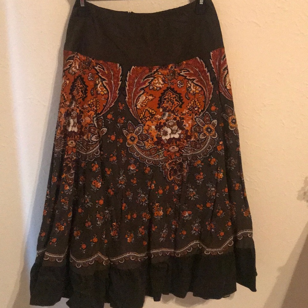 It’s a Casual Skirt Multicolored